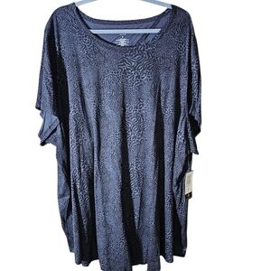 NWT Size 6 - Torrid Active Black Patterned Top